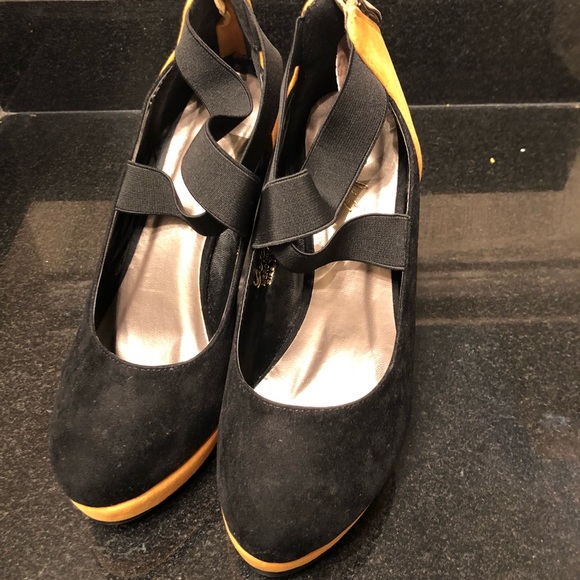 Shoes - Picture 3 of 3